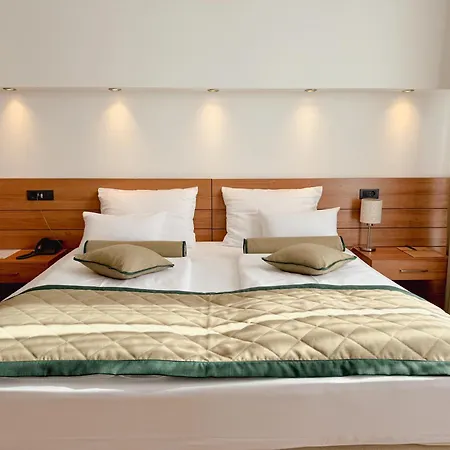 Via Hotel 4*