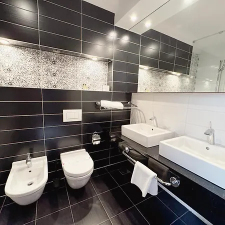 Via 4* Vitez