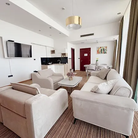 Via Hotel 4*