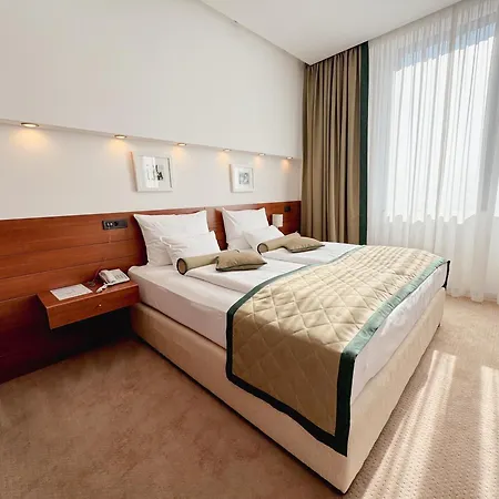 Hotel Via 4*