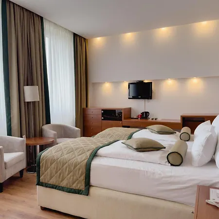 Hotel Via 4*