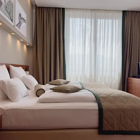 Hotel Via 4*