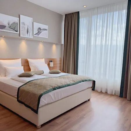 Hotel Via 4*